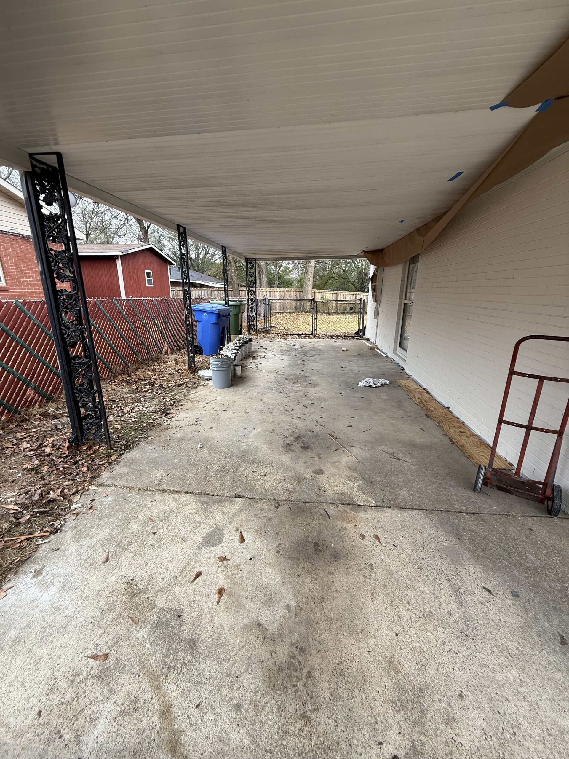 Patio cleanout after SolidCrew cleanup
